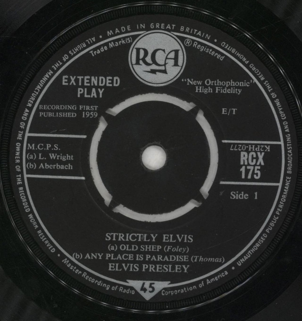 Elvis Presley Strictly Elvis E.P. - 3rd UK 7" vinyl single (7 inch record / 45) ELV07ST723204