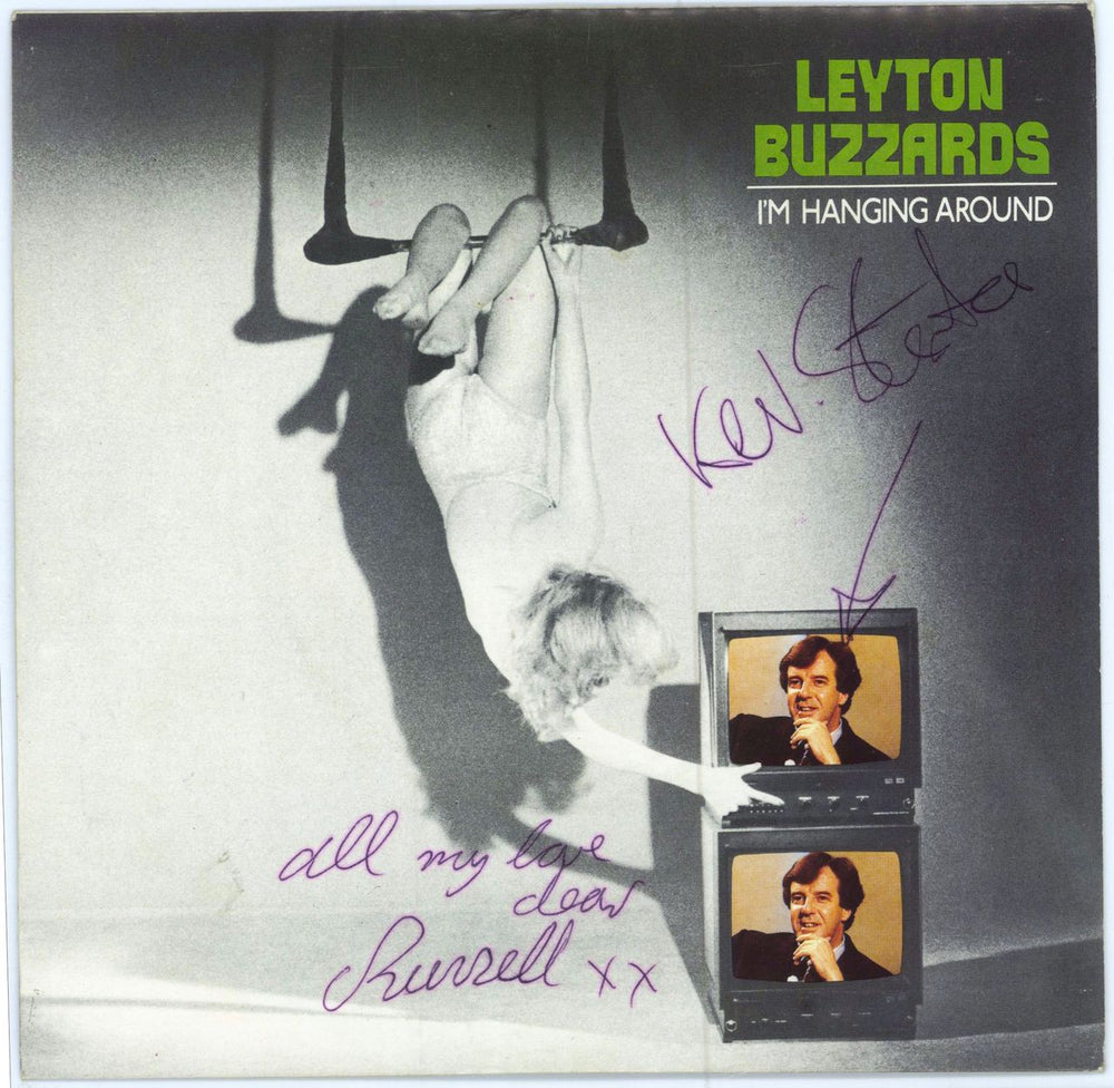 Leyton Buzzards I'm Hanging Around - Green Vinyl - Autographed UK 7" vinyl single (7 inch record / 45) CHS2328