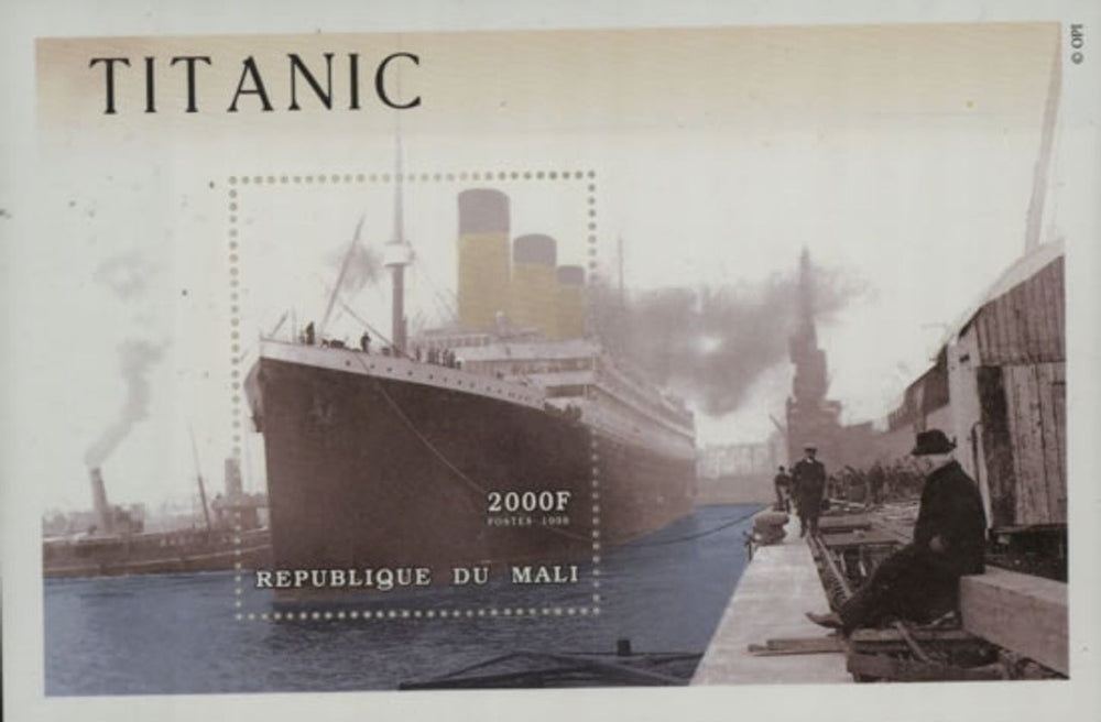 RMS Titanic Titanic Commemorative 2000F Sheetlet UK memorabilia COMMEMORATIVE STAMP